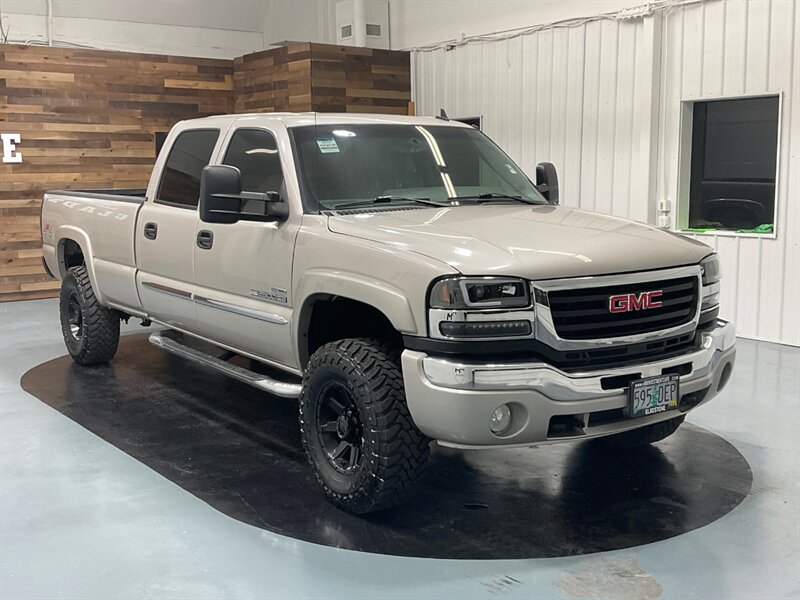 2007 GMC Sierra 2500 SLT Crew Cab 4X4 / 6.6L DIESEL / LBZ MOTOR / CLEAN  / Leather heated Seats / RUST FREE - Photo 2 - Gladstone, OR 97027