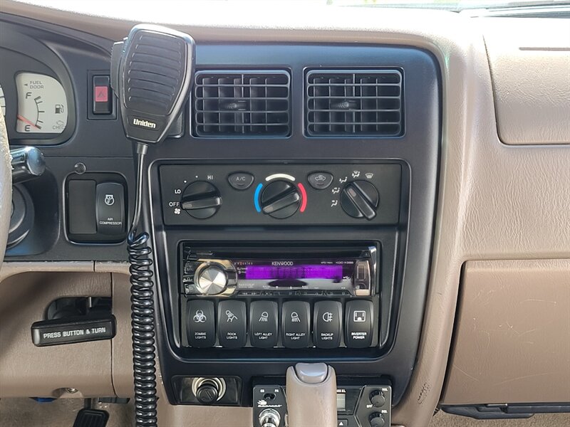 2002 Toyota Tacoma 4X4 Supercharged / TRD / OLD MAN EMU / OVERLAND  CUSTOM UPGRADES / REAR DIFF LOCKER / LIFTED !! - Photo 34 - Portland, OR 97217