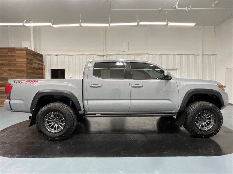 2019 Toyota Tacoma TRD Off-Road / 6 SPEED MANUAL / LIFTED / CEMENT  / LOCAL RUST FREE / Excel Cond - Photo 3 - Gladstone, OR 97027