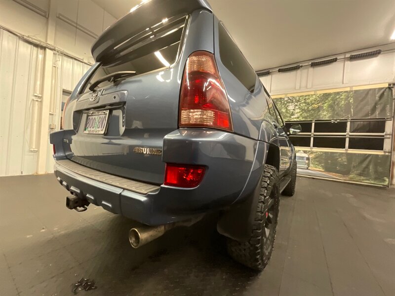 2005 Toyota 4Runner SR5 4X4 / 4.0L V6 / 1-OWNER / NEW LIFT WHEELS TIRE  1-OWNER LOCAL OREGON SUV / RUST FREE / NEW BF GOODRICH TIRES / 128,000 MILES - Photo 12 - Gladstone, OR 97027