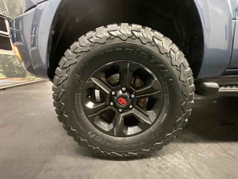 2005 Toyota 4Runner SR5 4X4 / 4.0L V6 / 1-OWNER / NEW LIFT WHEELS TIRE  1-OWNER LOCAL OREGON SUV / RUST FREE / NEW BF GOODRICH TIRES / 128,000 MILES - Photo 23 - Gladstone, OR 97027