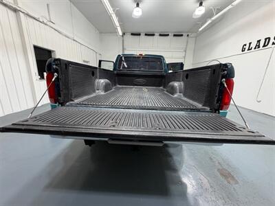 1994 Ford F-250 XLT Super Duty 4X4 7.5L V8 / ZERO RUST / 98K MILES  /LONG BED - Photo 11 - Gladstone, OR 97027