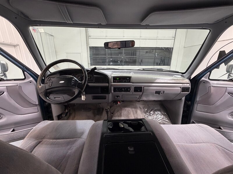 1994 Ford F-250 XLT Super Duty 4X4 7.5L V8 / ZERO RUST / 98K MILES /LONG BED - Photo 37 - Gladstone, OR 97027
