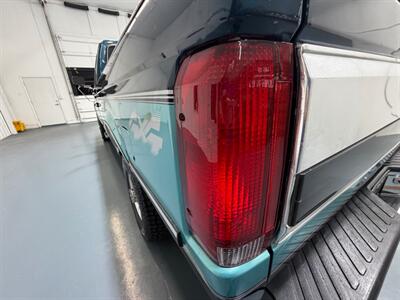 1994 Ford F-250 XLT Super Duty 4X4 7.5L V8 / ZERO RUST / 98K MILES  /LONG BED - Photo 30 - Gladstone, OR 97027