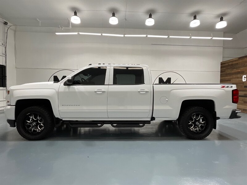 2018 Chevrolet Silverado 1500 LT Z71 Crew Cab 4X4 / 5.3L V8 / 1-OWNER/ 82K Miles  / LOCAL TRUCK w. ZERO RUST - Photo 3 - Gladstone, OR 97027