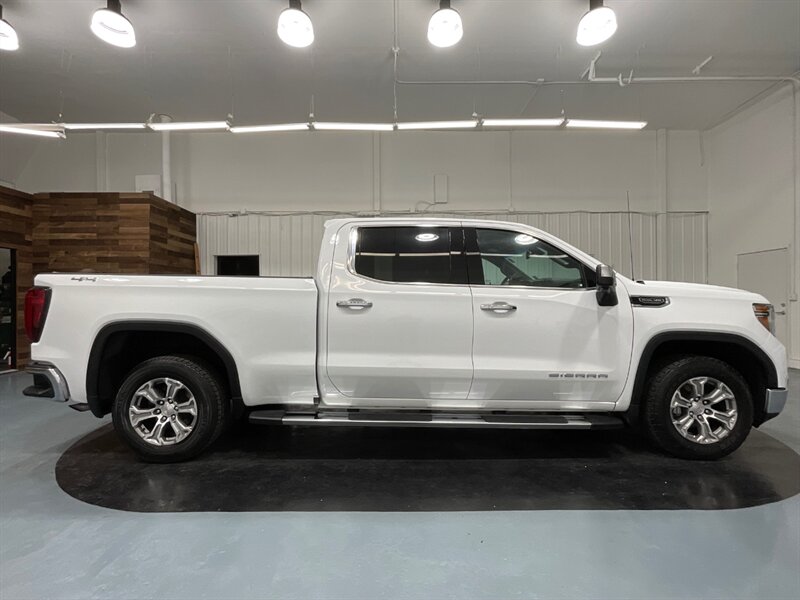 2019 GMC Sierra 1500 SLT Crew Cab 4X4 5.3L V8 Leather / 1-OWNER  / ZERO RUST - Photo 4 - Gladstone, OR 97027