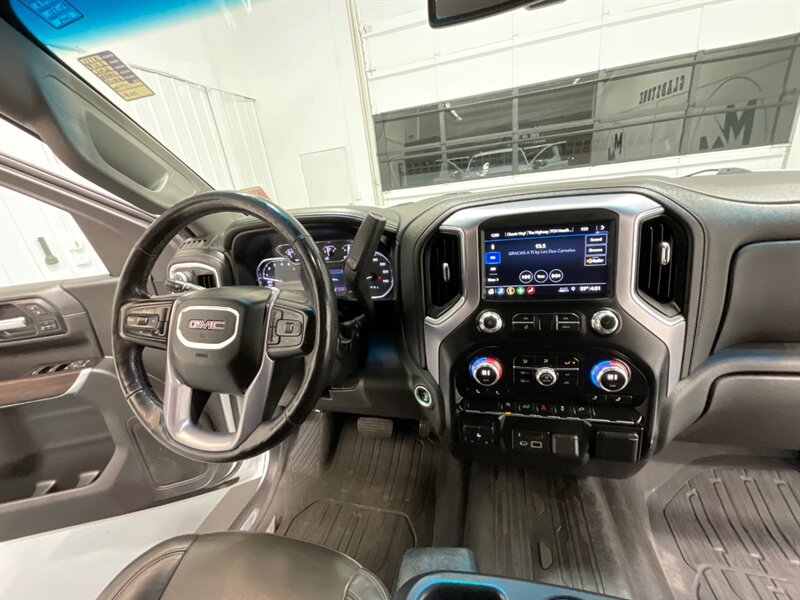 2019 GMC Sierra 1500 SLT Crew Cab 4X4 5.3L V8 Leather / 1-OWNER  / ZERO RUST - Photo 18 - Gladstone, OR 97027