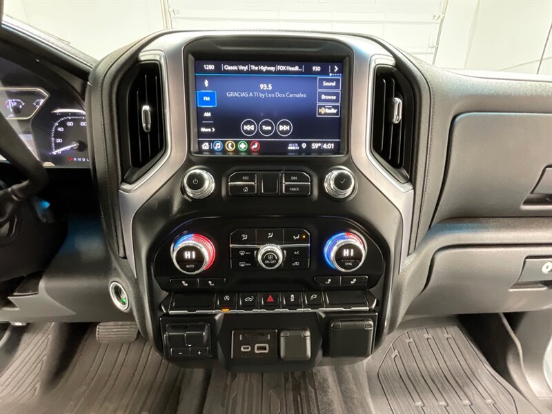 2019 GMC Sierra 1500 SLT Crew Cab 4X4 5.3L V8 Leather / 1-OWNER  / ZERO RUST - Photo 19 - Gladstone, OR 97027