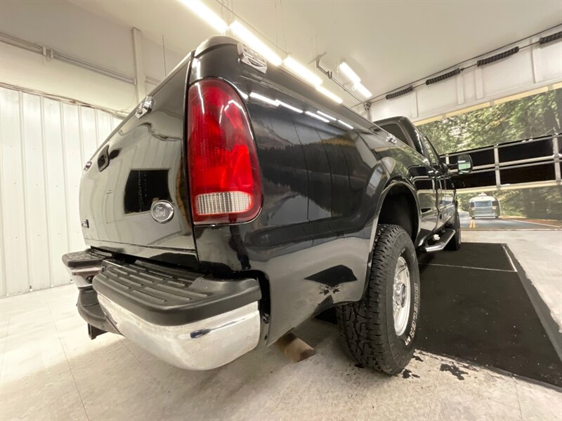 2001 Ford F-250 Lariat Crew Cab 4X4 / 6.8L V10 / Leather /LONG BED  /Heated Seats - Photo 10 - Gladstone, OR 97027