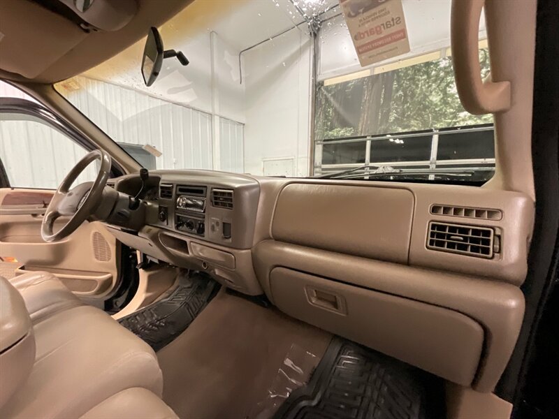 2001 Ford F-250 Lariat Crew Cab 4X4 / 6.8L V10 / Leather /LONG BED  /Heated Seats - Photo 19 - Gladstone, OR 97027