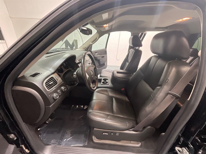 2012 Chevrolet Silverado 1500 LTZ Crew Cab 4X4 / Leather Heated seats /ZERO RUST /LOCAL TRUCK / Towing Pkg - Photo 10 - Gladstone, OR 97027