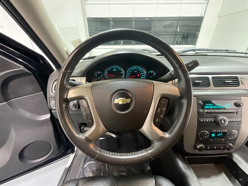 2012 Chevrolet Silverado 1500 LTZ Crew Cab 4X4 / Leather Heated seats /ZERO RUST /LOCAL TRUCK / Towing Pkg - Photo 17 - Gladstone, OR 97027