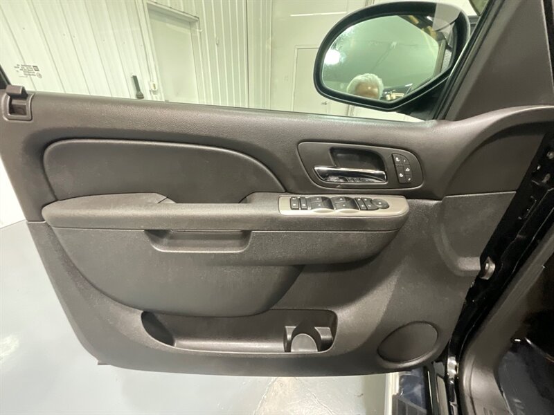 2012 Chevrolet Silverado 1500 LTZ Crew Cab 4X4 / Leather Heated seats /ZERO RUST /LOCAL TRUCK / Towing Pkg - Photo 32 - Gladstone, OR 97027