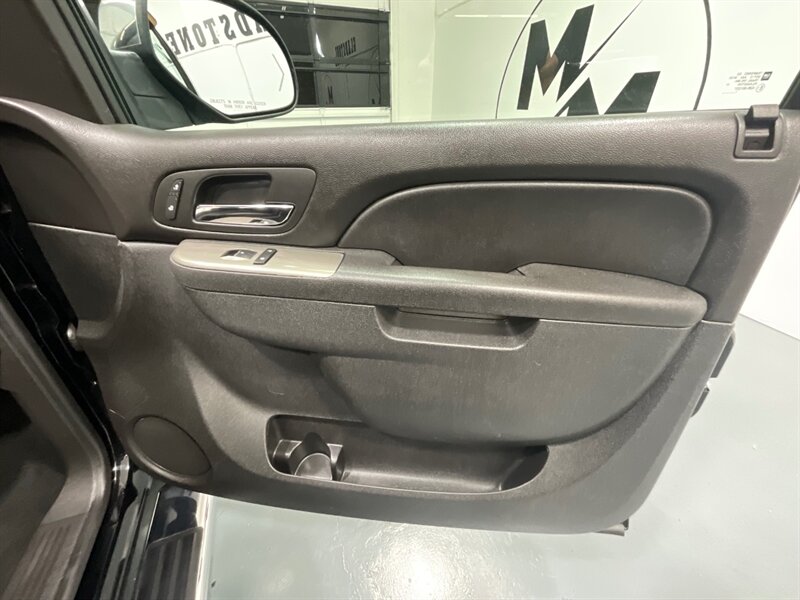 2012 Chevrolet Silverado 1500 LTZ Crew Cab 4X4 / Leather Heated seats /ZERO RUST /LOCAL TRUCK / Towing Pkg - Photo 33 - Gladstone, OR 97027