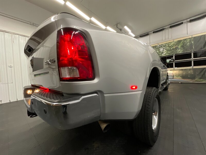 2018 RAM 3500 Crew Cab 4X4 / 6.7L DIESEL / DUALLY / AISIN TRANNY  1-OWNER / DUALLY / 6.7L CUMMINS DIESEL / Excel Cond - Photo 12 - Gladstone, OR 97027