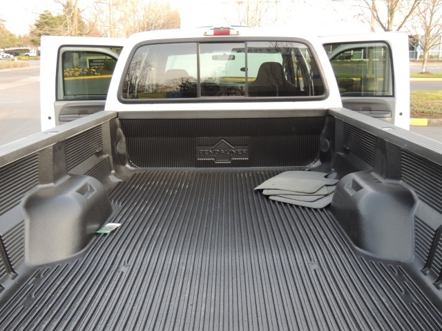 2002 Ford F-350 DUALLY / Crew Cab / Long Bed / 7.3L Diesel / 1-TON   - Photo 13 - Portland, OR 97217