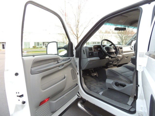 2002 Ford F-350 DUALLY / Crew Cab / Long Bed / 7.3L Diesel / 1-TON   - Photo 34 - Portland, OR 97217