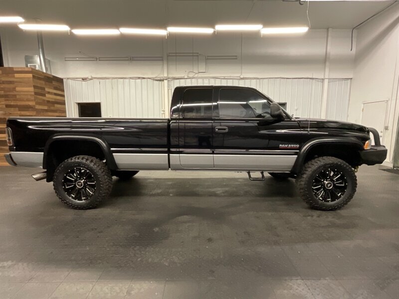 2001 Dodge Ram 2500 SLT Laramie 4X4 / 5.9L CUMMINS DIESEL / LIFTED  LONG BED / LIFTED / NEW TIRES / NO RUST - Photo 4 - Gladstone, OR 97027