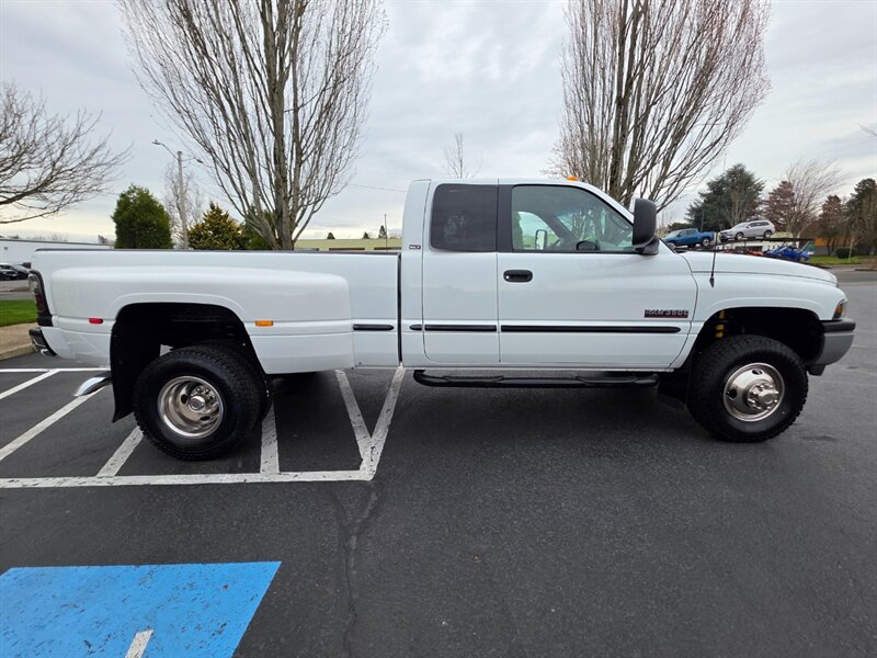 1998 Dodge Ram 3500 Laramie SLT  / Dually / 4X4 / 5 - Speed Manual  / Long Bed / 5.9 L Cummins Diesel / 1-Ton Suspension / No Rust - Photo 3 - Portland, OR 97217