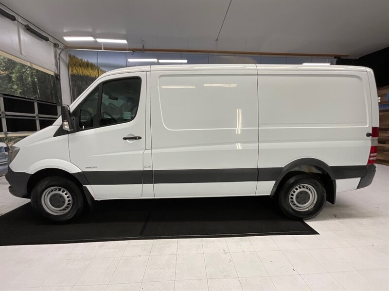 2015 Mercedes-Benz Sprinter 2500 CARGO VAN  / 2.1L 4Cyl DIESEL / Backup Camera  / NEW TIRES / STANDARD ROOF / 144 " WB - Photo 3 - Gladstone, OR 97027