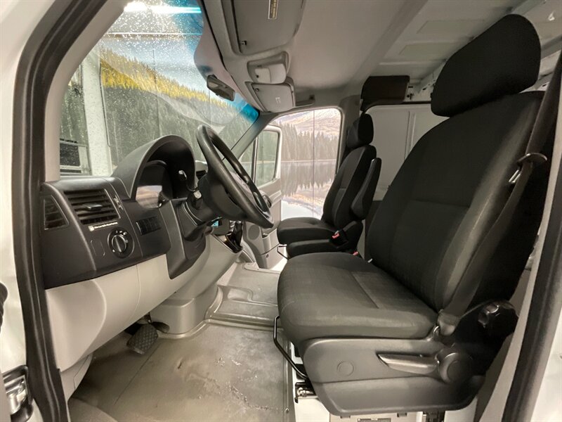 2015 Mercedes-Benz Sprinter 2500 CARGO VAN  / 2.1L 4Cyl DIESEL / Backup Camera  / NEW TIRES / STANDARD ROOF / 144 " WB - Photo 13 - Gladstone, OR 97027