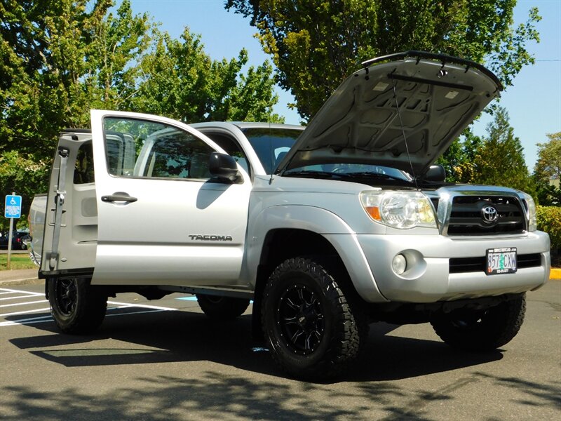 2007 Toyota Tacoma SR5 V6 4dr Access Cab 4X4 / 6-SPEED MANUAL / CLEAN