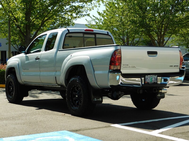 2007 Toyota Tacoma SR5 V6 4dr Access Cab 4X4 / 6-SPEED MANUAL / CLEAN   - Photo 9 - Portland, OR 97217