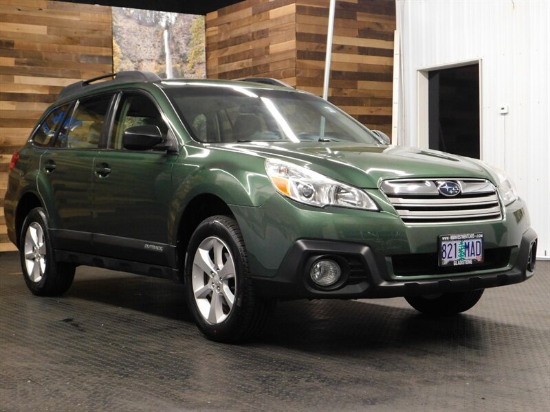 2014 Subaru Outback 2.5i Wagon AWD / BRA   - Photo 2 - Gladstone, OR 97027