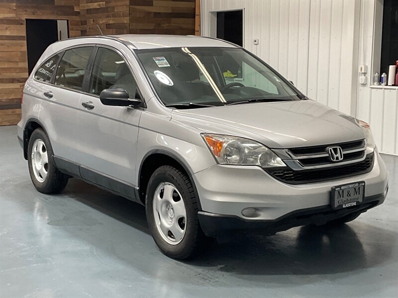 2011 Honda CR-V LX Sport Utility 4X4 / 2.4L 4Cyl /LOCAL OREGON SUV   - Photo 2 - Gladstone, OR 97027