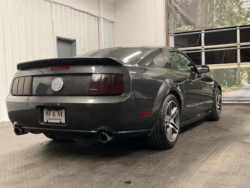 2008 Ford Mustang GT Premium / Leather / 33,000 MILES  33K Miles / Leather / GT - Photo 8 - Gladstone, OR 97027