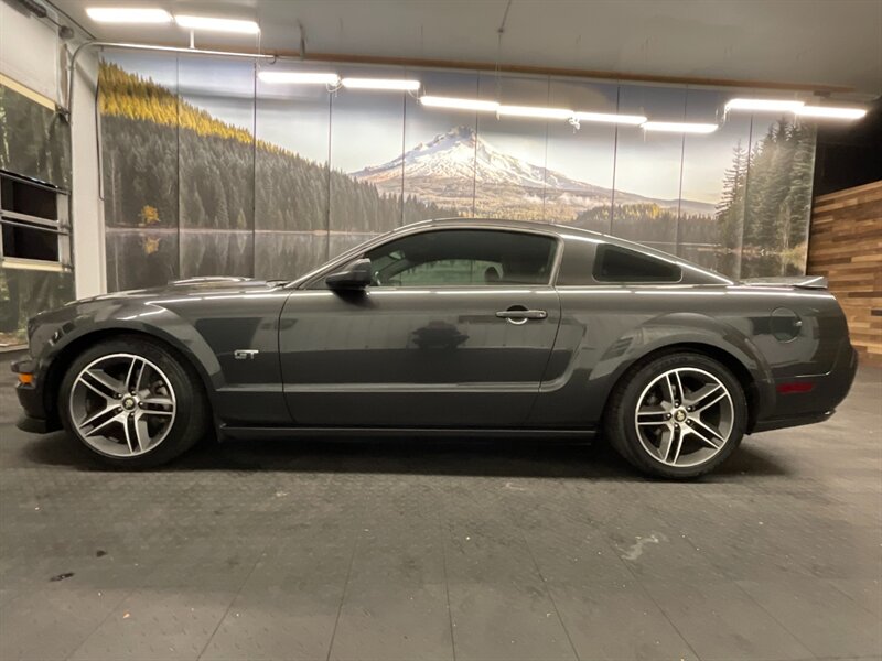 2008 Ford Mustang GT Premium / Leather / 33,000 MILES  33K Miles / Leather / GT - Photo 3 - Gladstone, OR 97027