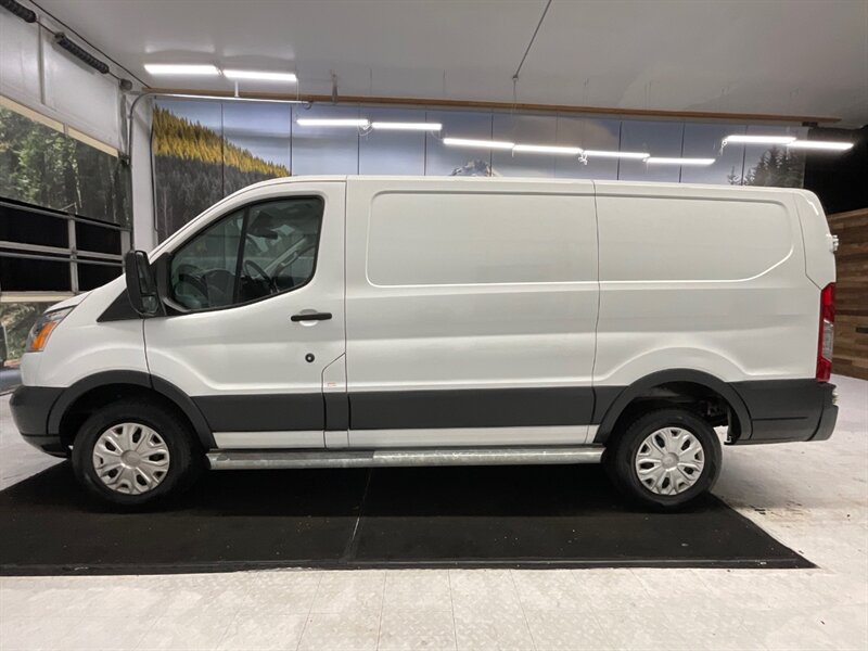 2018 Ford Transit Cargo Van 250 / 3.7L V6 / Backup Camera / 51K MILE  / Cruise Control / Backup Cam / LOW ROOF - Photo 3 - Gladstone, OR 97027