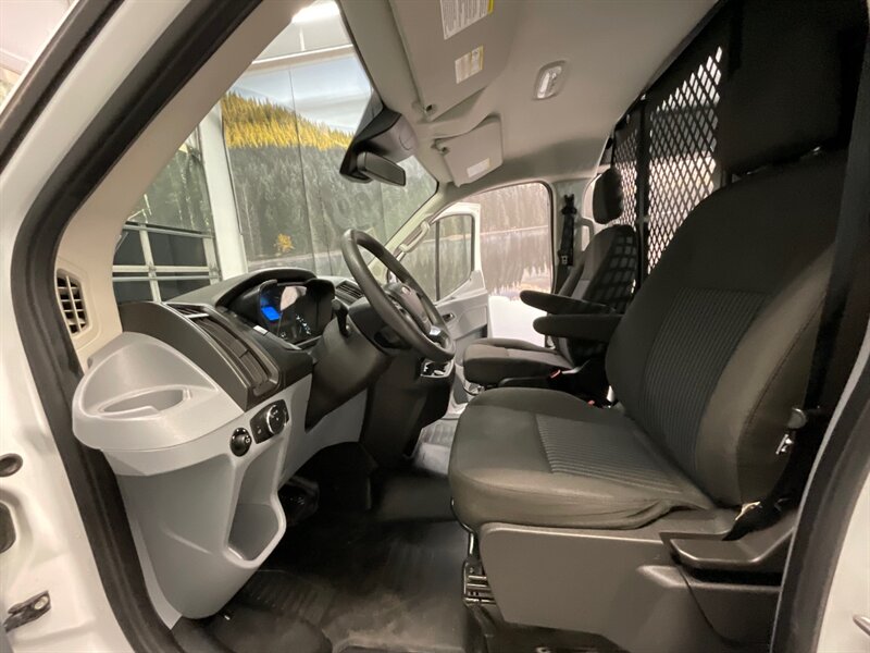 2018 Ford Transit Cargo Van 250 / 3.7L V6 / Backup Camera / 51K MILE  / Cruise Control / Backup Cam / LOW ROOF - Photo 16 - Gladstone, OR 97027