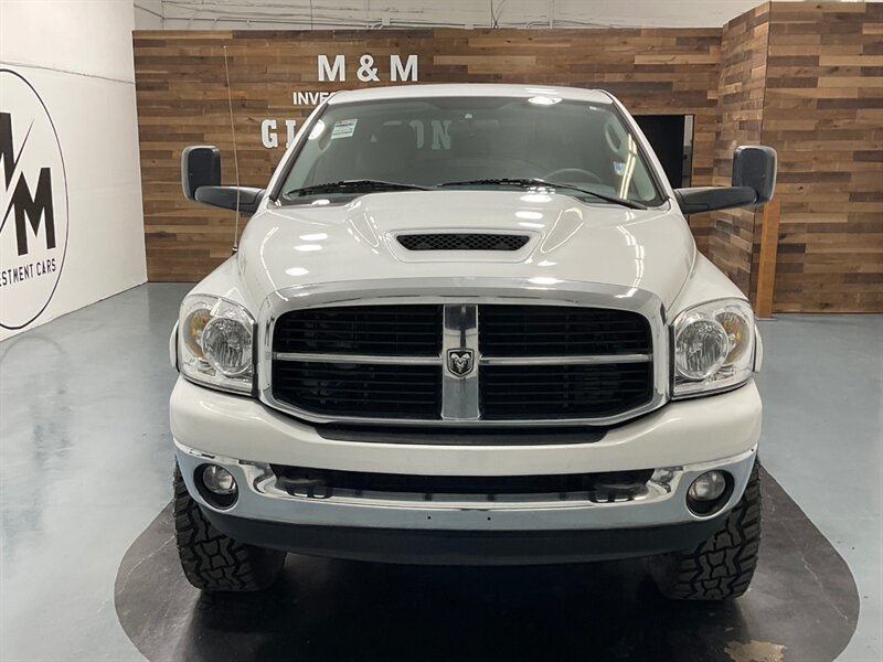 2006 Dodge Ram 2500 SLT MEGA CAB 4X4 / 5.9L CUMMINS DIESEL / LIFTED  / BRAND NEW 35 " MUD TIRES - Photo 5 - Gladstone, OR 97027