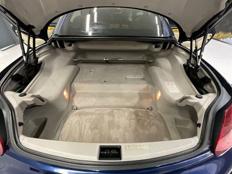 2002 Lexus SC 430 Convertible 2Dr / 4.3L V8 / 86,000 MILES  / Leather & Heated Seats / Mark Levinson Sound / TIMING BELT SERVICE DONE - Photo 16 - Gladstone, OR 97027