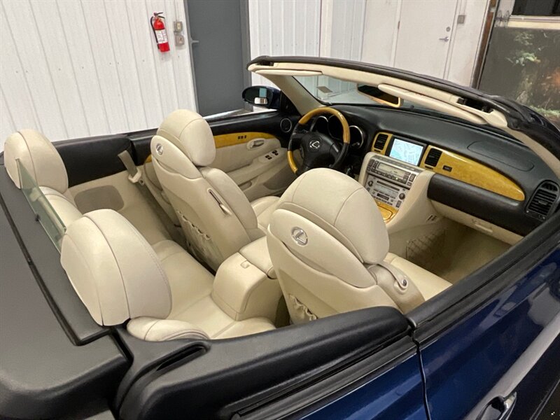 2002 Lexus SC 430 Convertible 2Dr / 4.3L V8 / 86,000 MILES  / Leather & Heated Seats / Mark Levinson Sound / TIMING BELT SERVICE DONE - Photo 12 - Gladstone, OR 97027