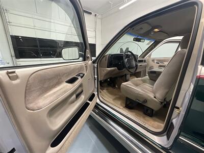 1996 Dodge Ram 3500 Laramie SLT 4X4 5.9L DIESEL 12-VALVE / 86k MILES / DUALLY / ZERO RUST / LONG BED - Photo 31 - Gladstone, OR 97027