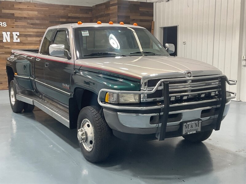 1996 Dodge Ram 3500 Laramie SLT 4X4 5.9L DIESEL 12-VALVE / 86k MILES  / DUALLY / ZERO RUST / LONG BED - Photo 2 - Gladstone, OR 97027
