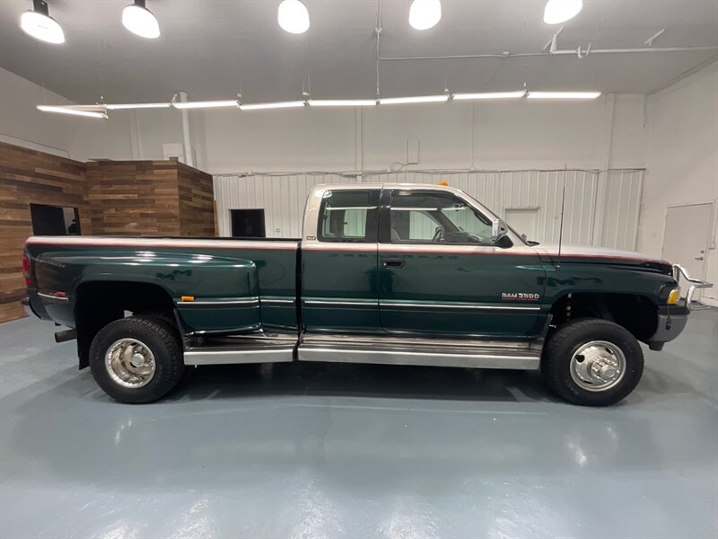 1996 Dodge Ram 3500 Laramie SLT 4X4 5.9L DIESEL 12-VALVE / 86k MILES  / DUALLY / ZERO RUST / LONG BED - Photo 4 - Gladstone, OR 97027