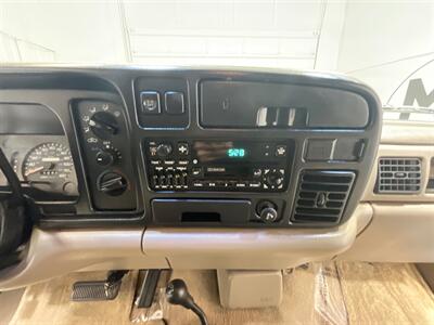 1996 Dodge Ram 3500 Laramie SLT 4X4 5.9L DIESEL 12-VALVE / 86k MILES / DUALLY / ZERO RUST / LONG BED - Photo 17 - Gladstone, OR 97027