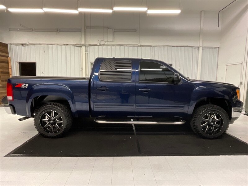 2011 GMC Sierra 1500 4x4 SLT Crew Cab 5.3L V8 / Leather /Sunroof /LOCAL  / BRAND NEW WHEELS & TIRES / RUST FREE / Excel Cond - Photo 4 - Gladstone, OR 97027