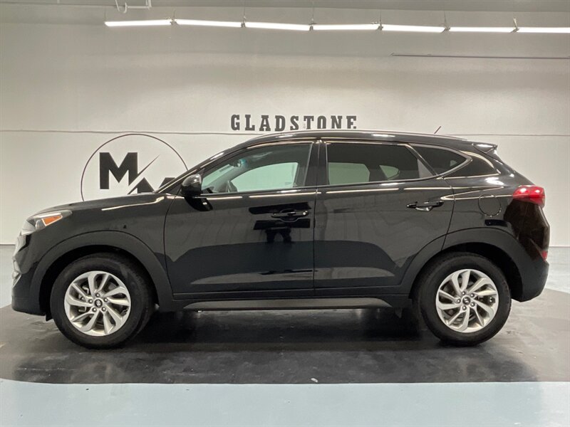 2016 Hyundai Tucson SE Sport Utility AWD / BackupCamera / LOCAL  / 83,000 MILES - Photo 3 - Gladstone, OR 97027