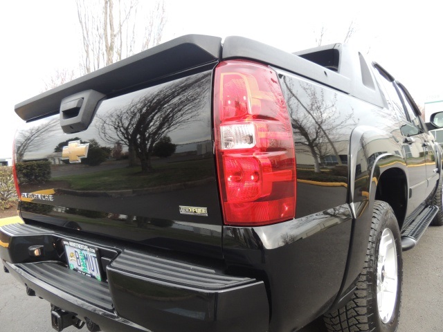 2007 Chevrolet Avalanche Z71 / 4X4 / Rear DVD / Navigation / Loaded   - Photo 55 - Portland, OR 97217