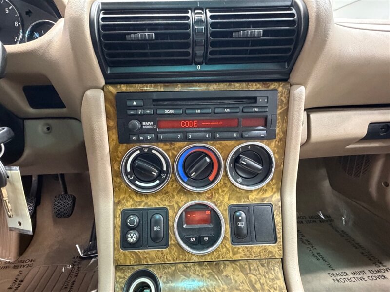 2001 BMW Z3 3.0i 2dr Hatchback / 5-SPEED MANUAL /86K MILES / NEW TIRES / LEATHER SEATS - Photo 14 - Gladstone, OR 97027