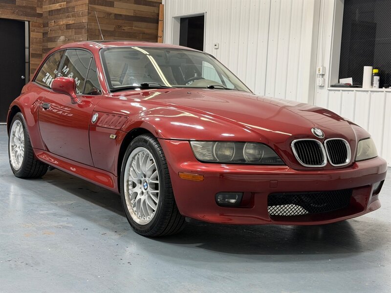 2001 BMW Z3 3.0i 2dr Hatchback / 5-SPEED MANUAL /86K MILES / NEW TIRES / LEATHER SEATS - Photo 2 - Gladstone, OR 97027
