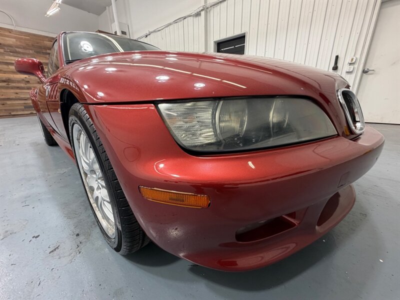 2001 BMW Z3 3.0i 2dr Hatchback / 5-SPEED MANUAL /86K MILES / NEW TIRES / LEATHER SEATS - Photo 30 - Gladstone, OR 97027