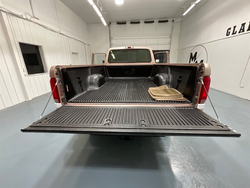 1997 Ford F-250 XLT Extended Cab 4X4 / 7.5L V8 / 62,000 MILES / LONG BED / ZERO RUST / SUPER CLEAN INSIDE OUT / BRAND NEW TIRES / SUNROOF - Photo 10 - Gladstone, OR 97027