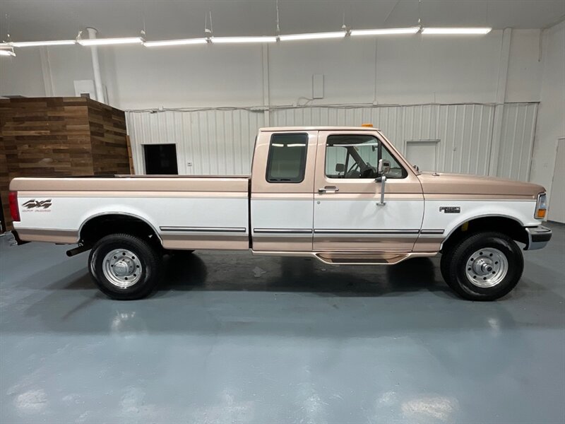 1997 Ford F-250 XLT Extended Cab 4X4 / 7.5L V8 / 62,000 MILES / LONG BED / ZERO RUST / SUPER CLEAN INSIDE OUT / BRAND NEW TIRES / SUNROOF - Photo 4 - Gladstone, OR 97027