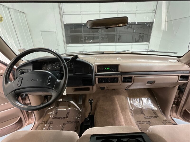 1997 Ford F-250 XLT Extended Cab 4X4 / 7.5L V8 / 62,000 MILES / LONG BED / ZERO RUST / SUPER CLEAN INSIDE OUT / BRAND NEW TIRES / SUNROOF - Photo 14 - Gladstone, OR 97027