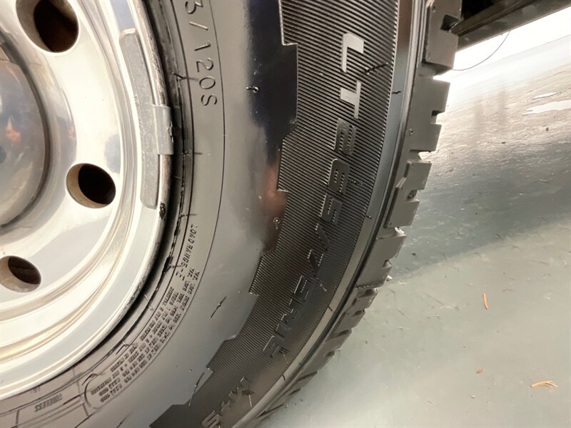 1997 Ford F-250 XLT Extended Cab 4X4 / 7.5L V8 / 62,000 MILES / LONG BED / ZERO RUST / SUPER CLEAN INSIDE OUT / BRAND NEW TIRES / SUNROOF - Photo 43 - Gladstone, OR 97027